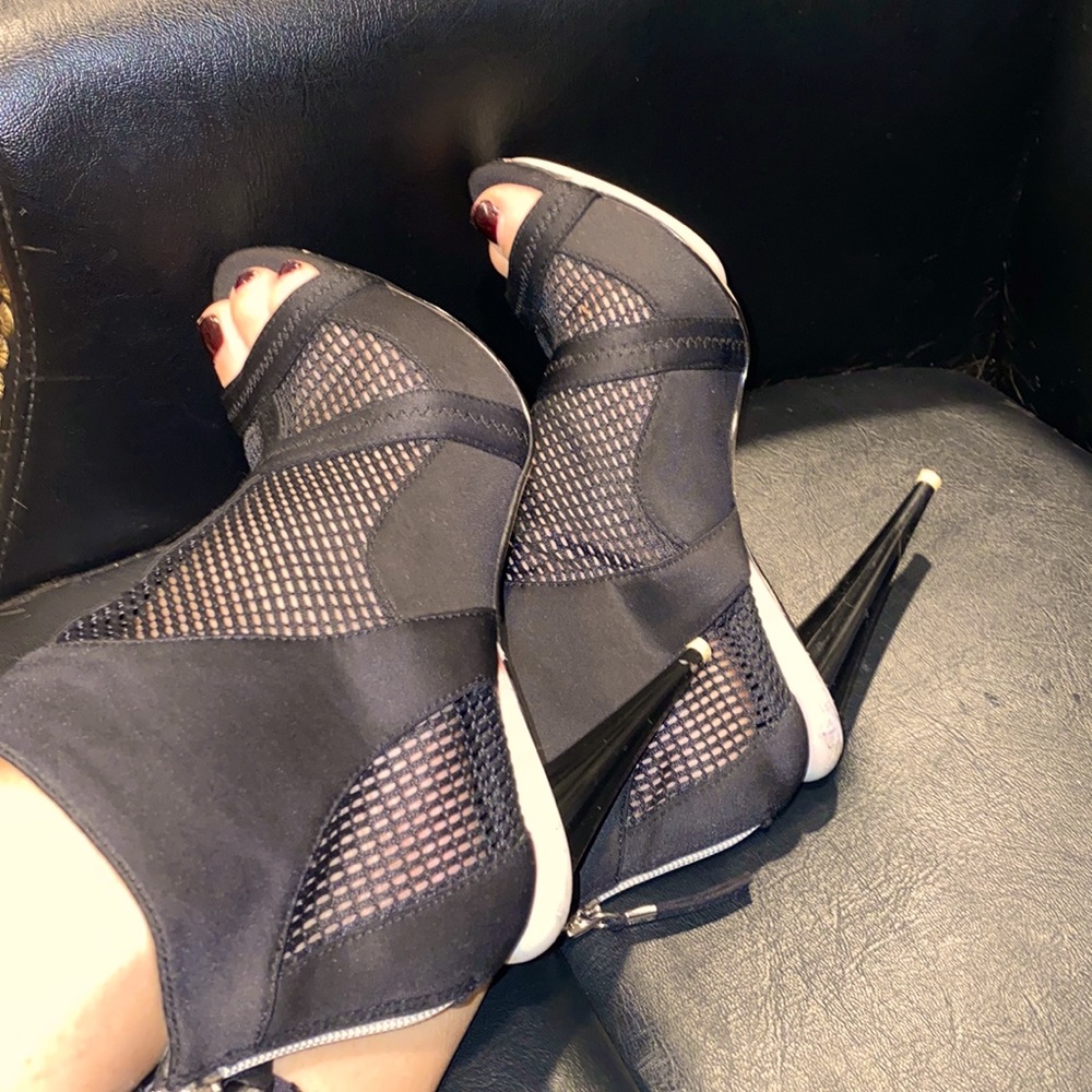 Shoe